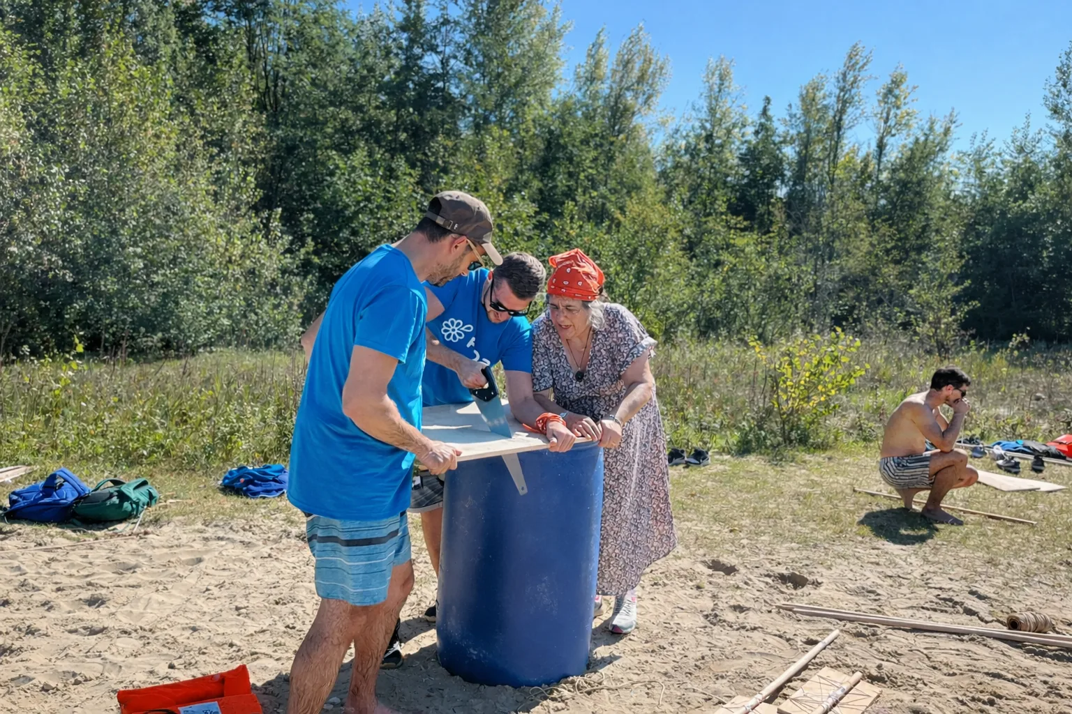 Mise à l'eau du radeau — animation team building nautique Nantes