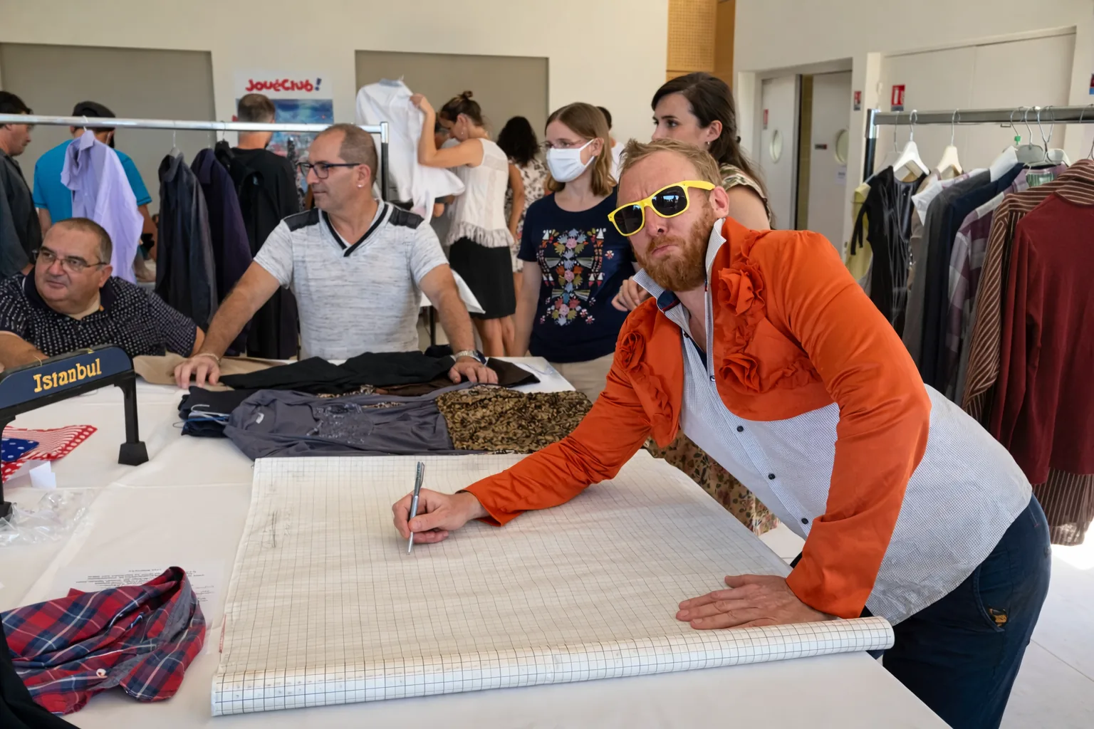 Costumes créatifs Fashion Day — animation team building Strasbourg