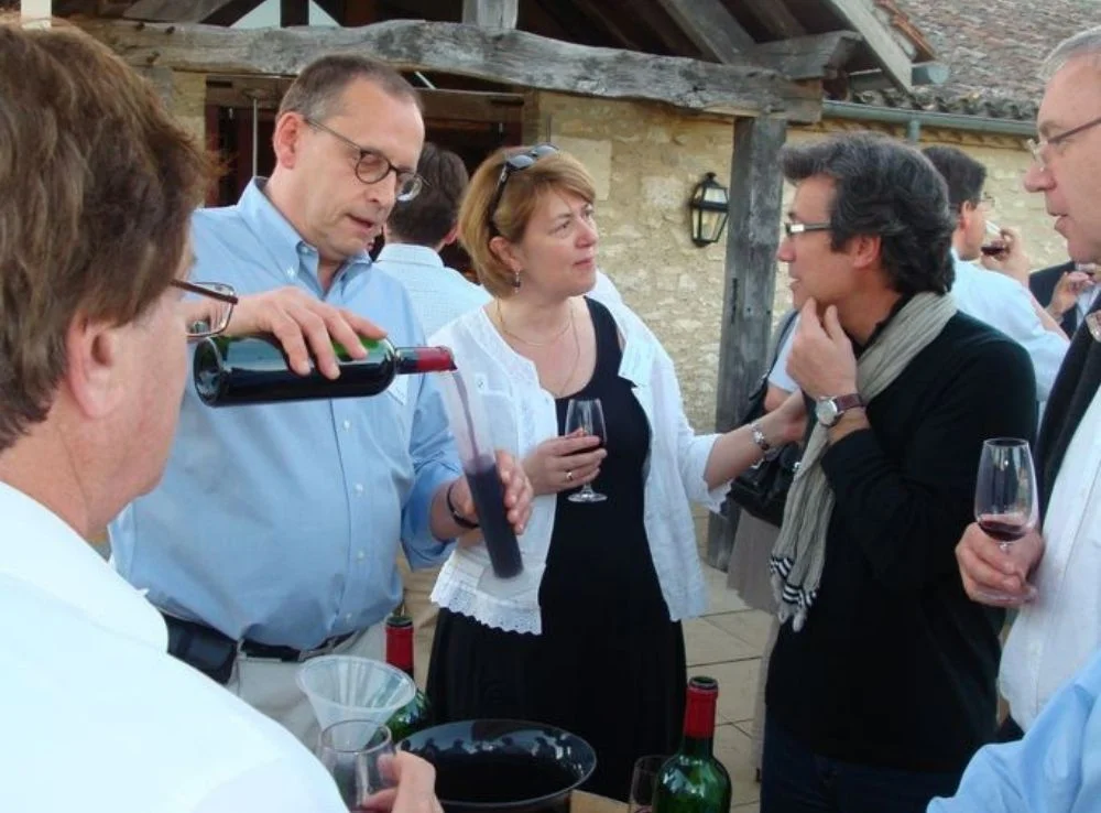 Make Your Wine — groupe en dégustation de vins team building