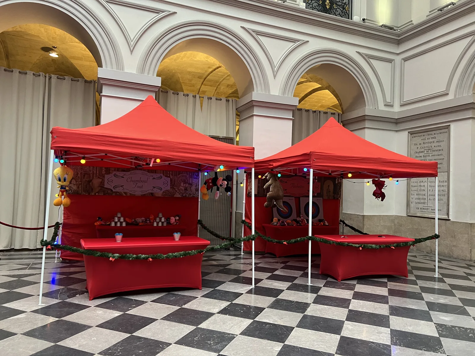 Les stands du village — animation de Noël en entreprise, Village des Lutins COHAESIO