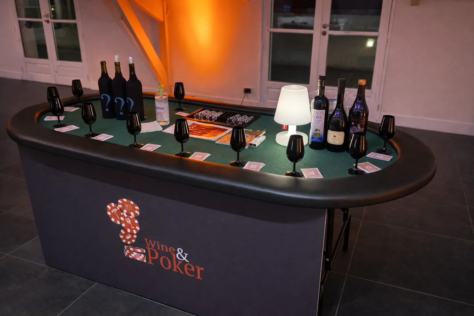 Wine Poker dégustation team building Paris — animation oenologique entreprise